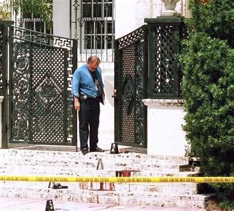 gianni versace tomb|gianni versace burial.